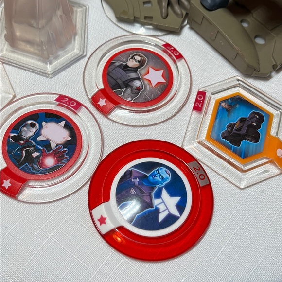 Disney Infinity 2.0 Figures with Bag. 14 characters. 15 discs. Collection - Picture 7 of 8